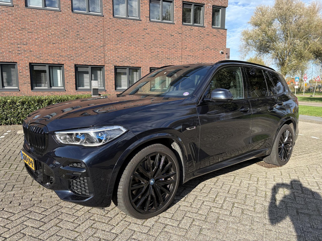 BMW X5 - xDrive45e High Executive M sport - Pano - 22” - AutoWereld.nl