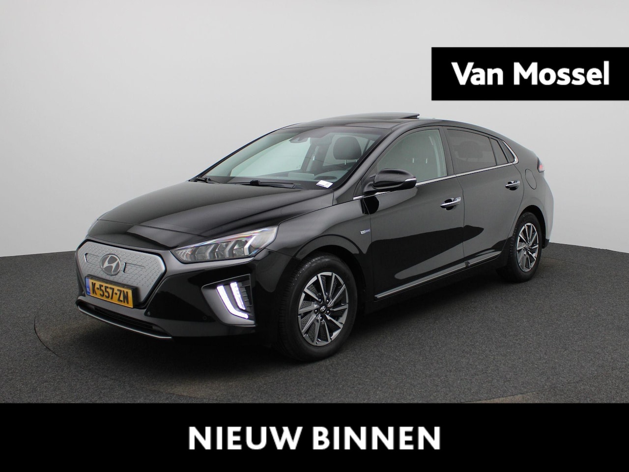 Hyundai IONIQ - Premium EV 38 kWh | Stoel en stuur verwarming +verkoeling  | Camera | Elektrische stoelen - AutoWereld.nl