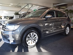 Volkswagen Tiguan - 1.5 TSI Comfortline Business, Panorama dak, Trekhaak