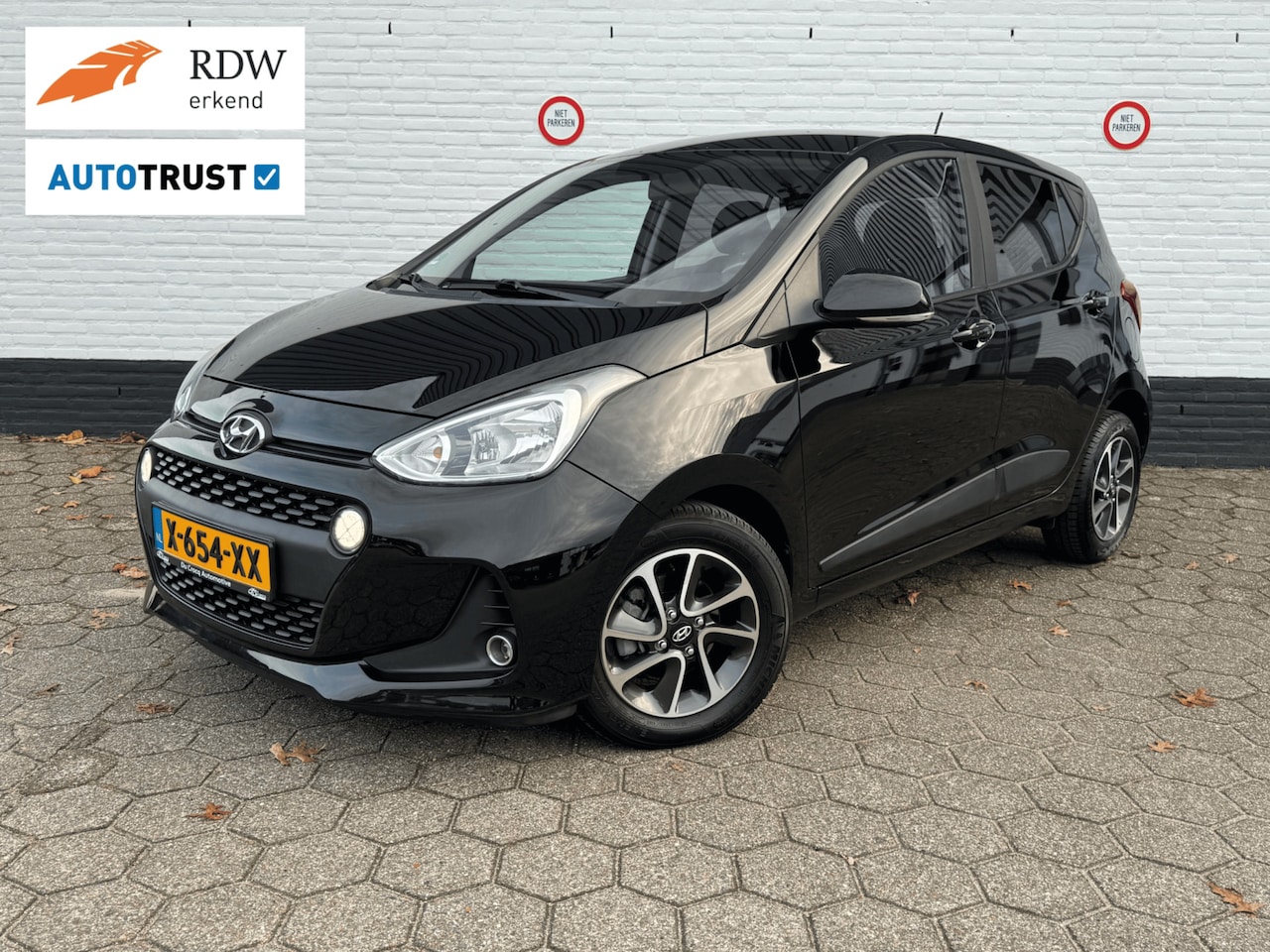 Hyundai i10 - I-Motion Premium AUTOMAAT l CRUISE l CLIMA l PDC - AutoWereld.nl
