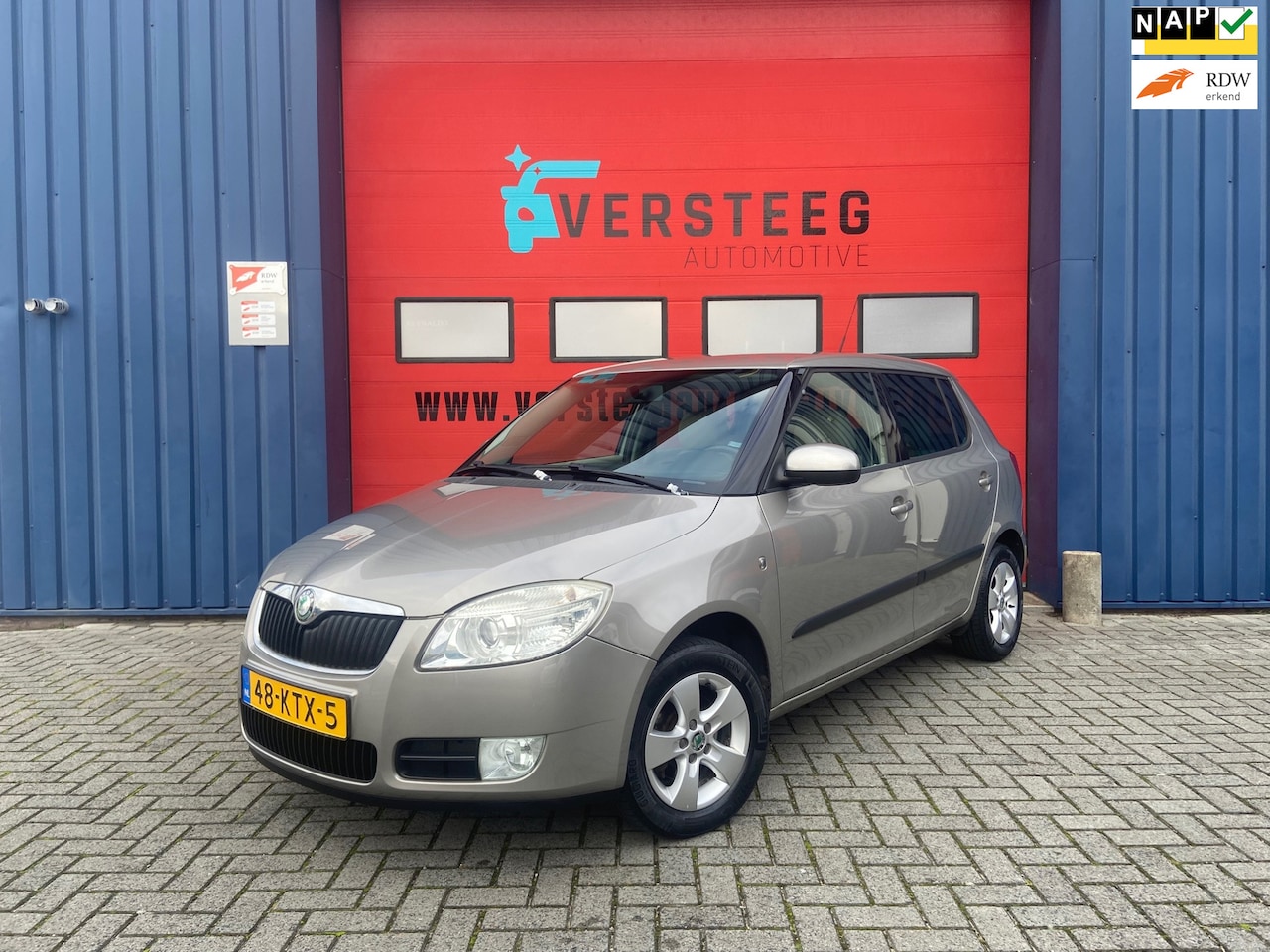 Skoda Fabia - 1.6-16V Elegance | Cruise | Trekhaak | Clima - AutoWereld.nl