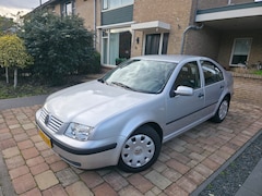 Volkswagen Bora - 2.0 Met APK tot november 2026