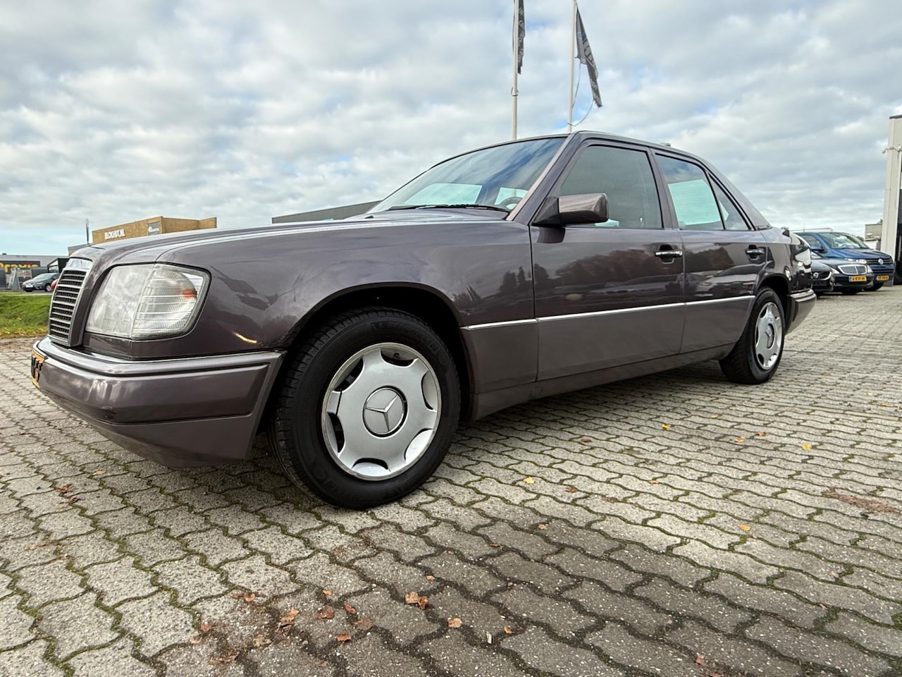 Mercedes-Benz E-klasse - 200 D young timer W124 - AutoWereld.nl