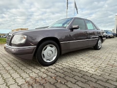Mercedes-Benz E-klasse - 200 D young timer W124