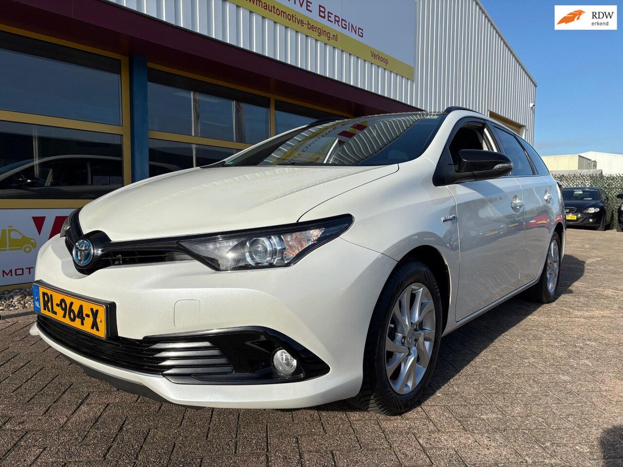 Toyota Auris Touring Sports - 1.8 Hybrid Black Edition 1.8 Hybrid Black Edition - AutoWereld.nl