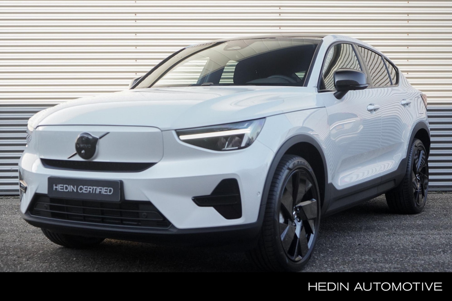 Volvo EC40 - Single Motor Extended Range Plus Black Edi. 82 kWh | Visual Park Assist | Extra getint gla - AutoWereld.nl