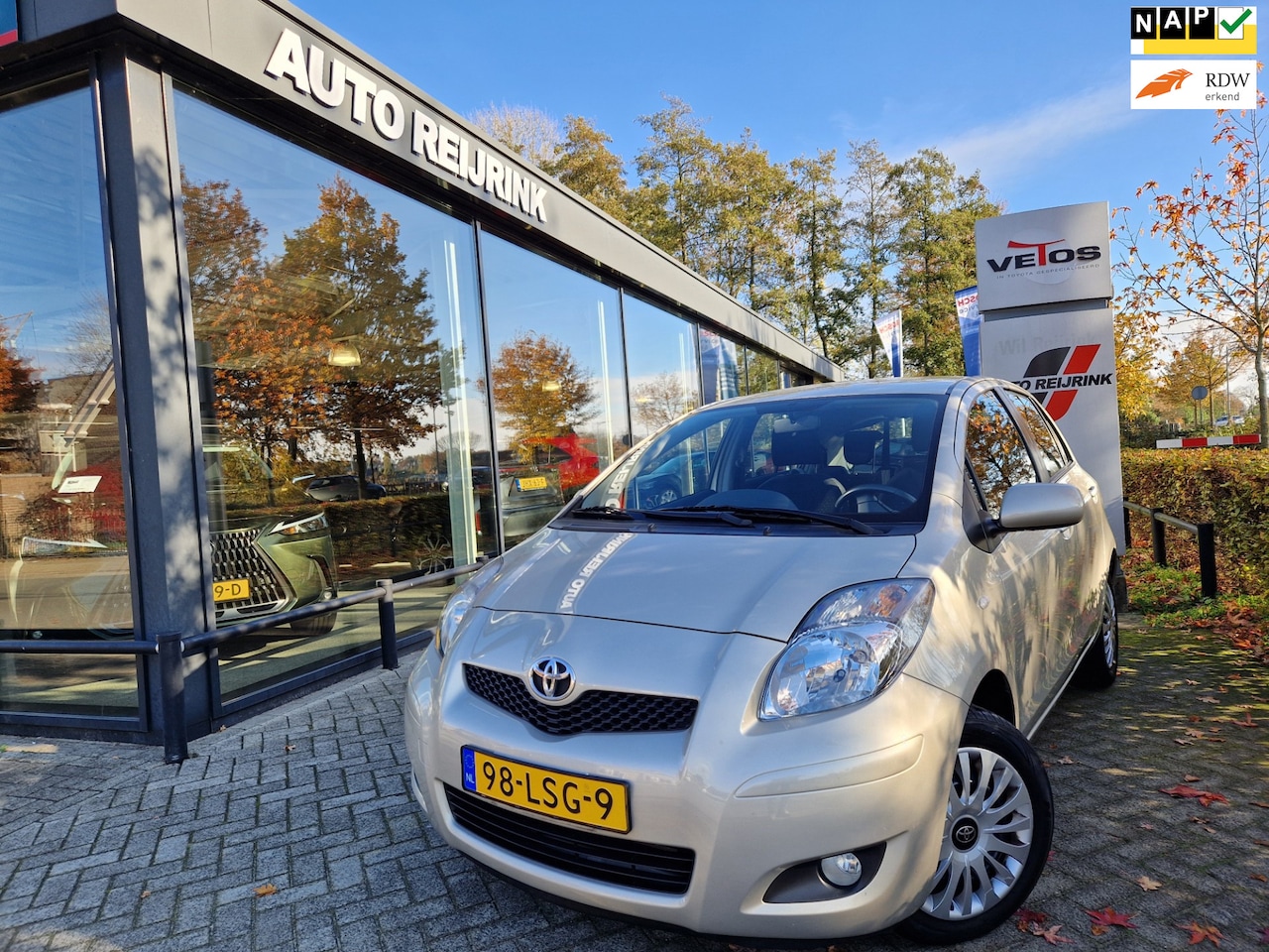 Toyota Yaris - 1.3 VVTi Aspiration/1e EIGENAAR/TREKHAAK/AUTOMAAT/AIRCO - AutoWereld.nl