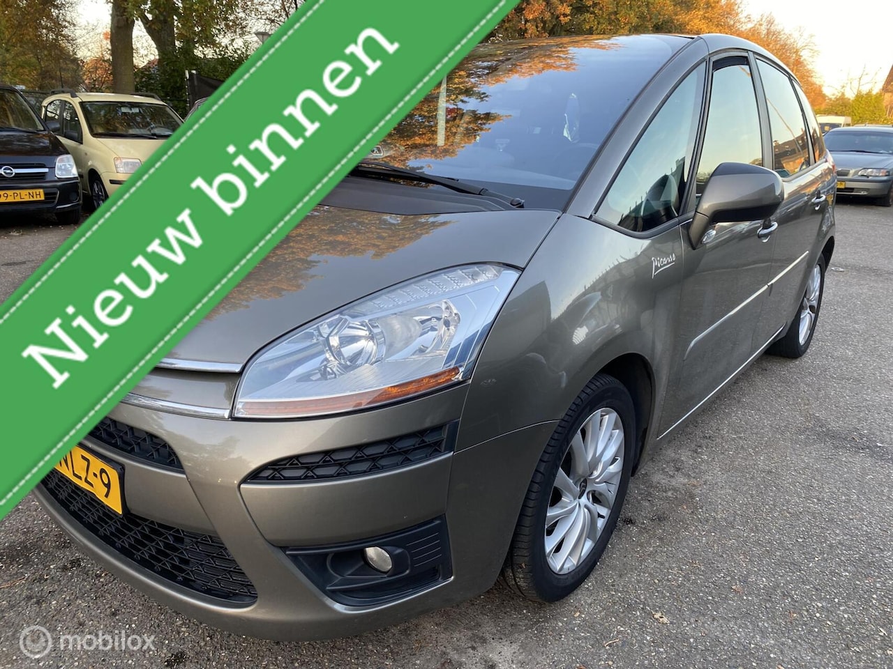 Citroën C4 Picasso - 1.6 VTi Business 5p. 159.DKM ECC PANORAMADAK CRUISE TREKHAAK - AutoWereld.nl