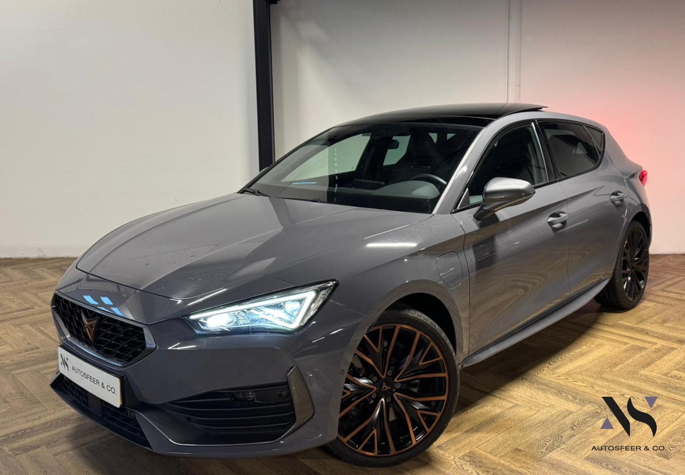 CUPRA Leon - 1.4 e-Hybrid VZ Performance PANO KEYLESS VOL' - AutoWereld.nl