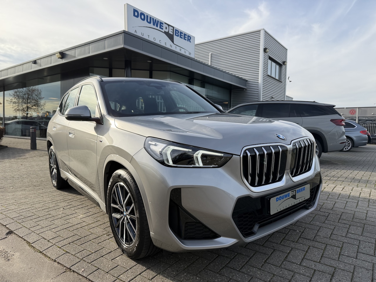 BMW X1 - sDrive18i M Sport Camera | Elekt. Klep | Stoelverw. - AutoWereld.nl