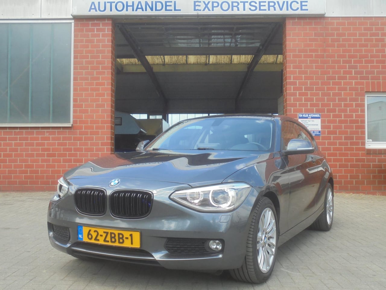 BMW 1-serie - 116i Business 116i Business+, Vol Leer, Navi-MMS, Climate & Cruise - AutoWereld.nl