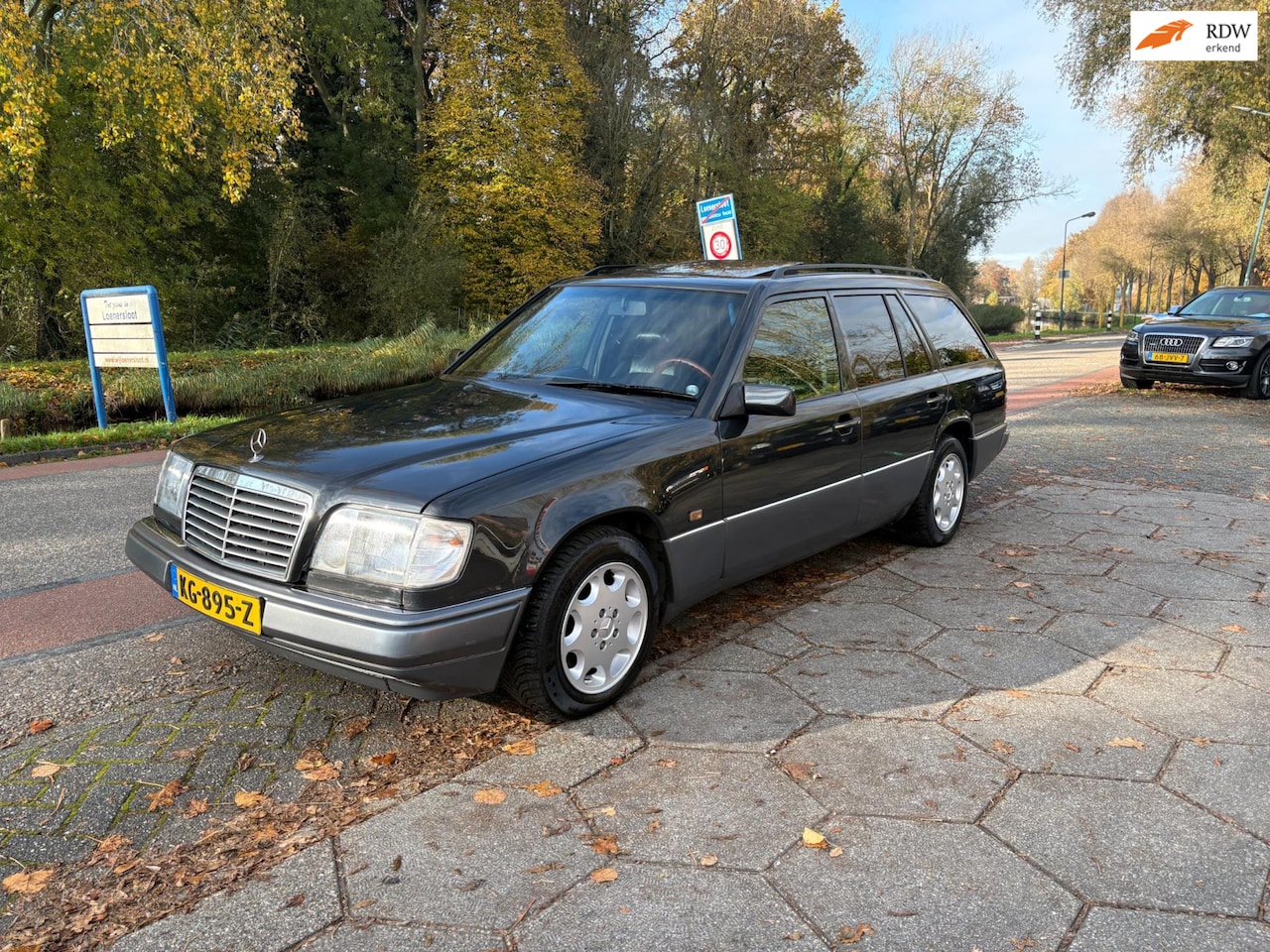 Mercedes-Benz E-klasse Combi - 320 + AIRCO - 7-pers. - AutoWereld.nl
