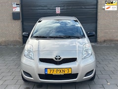 Toyota Yaris - 1.0 VVTi Acces Apk Airco Elektrisch pakket Trekhaak