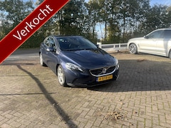 Volvo V40 - 1.6 Momentum TREKHAAK BLIS AUTOM. PARKEREN