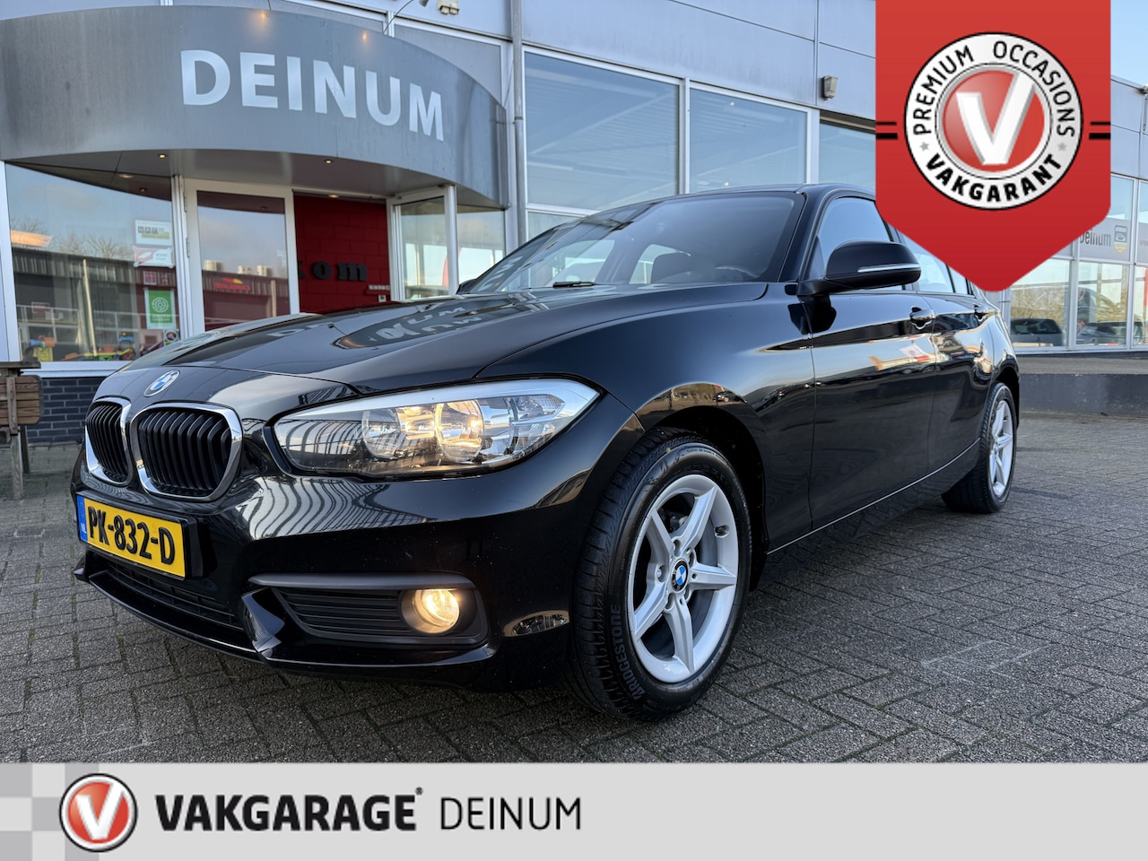 BMW 1-serie - 116i Sport 5-deurs Navigatie, Parkeersens, Trekhaak, LMV, etc..!! - AutoWereld.nl