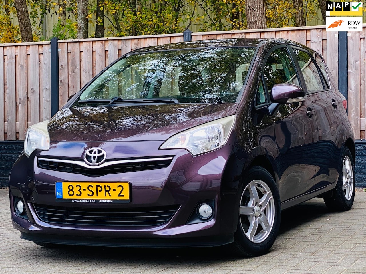 Toyota Verso S - 1.3 VVT-i Aspiration NL AUTO I HOGE INSTAP I AUTOMAAT I CAMERA I LMV I NAVI I NETTE AUTO - AutoWereld.nl