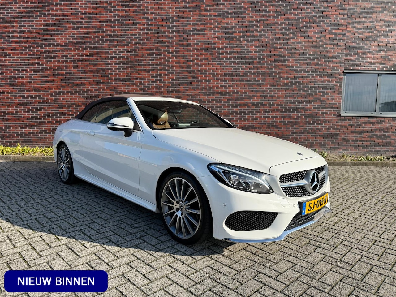 Mercedes-Benz C-klasse Cabrio - 180 Premium Plus AMG Airscarf Burmester 360 Camera Led High-performance - AutoWereld.nl