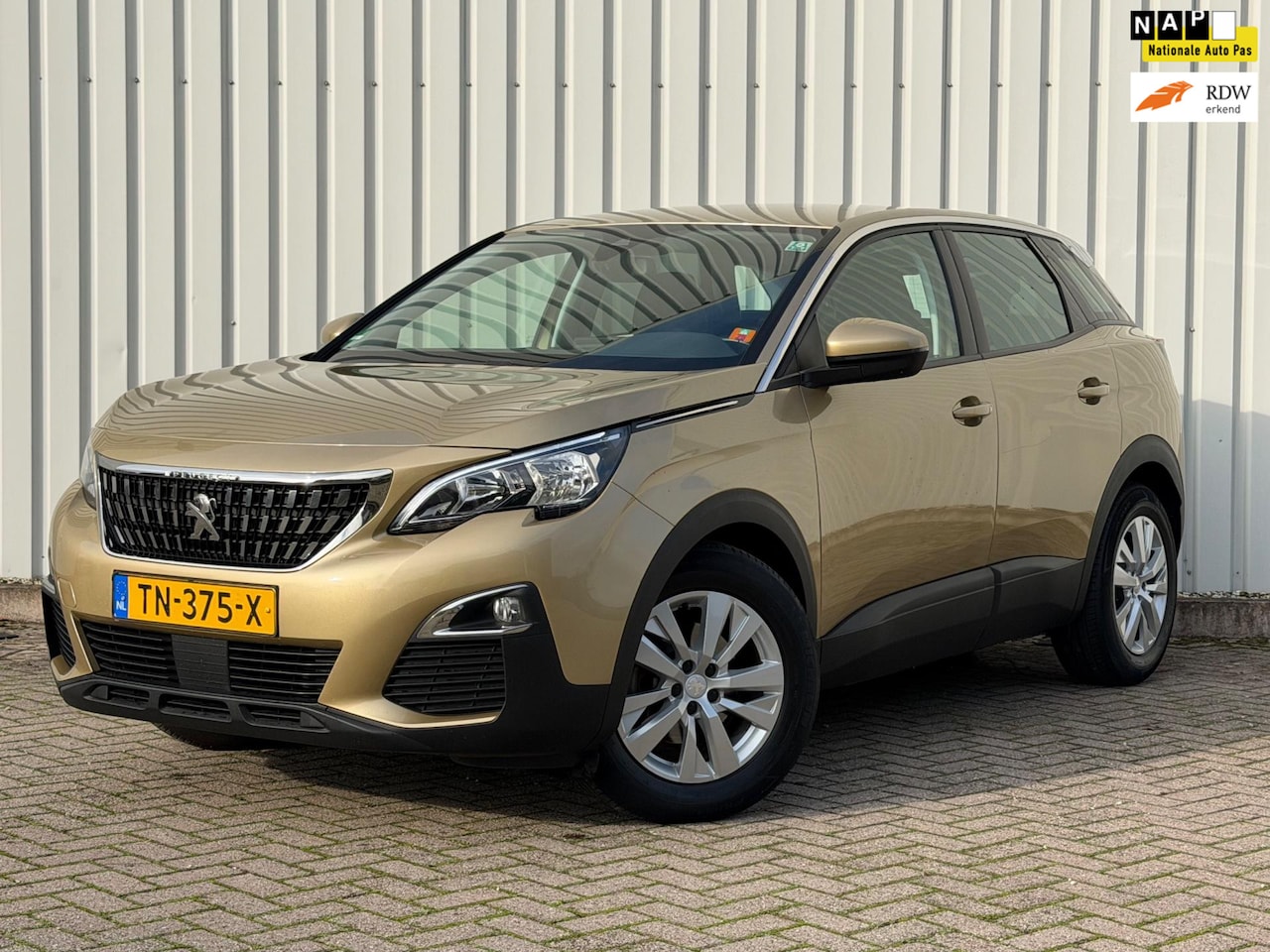 Peugeot 3008 - 1.2 PureTech Blue Lease Executive|Leder|PDC|Virtual|Cruise - AutoWereld.nl