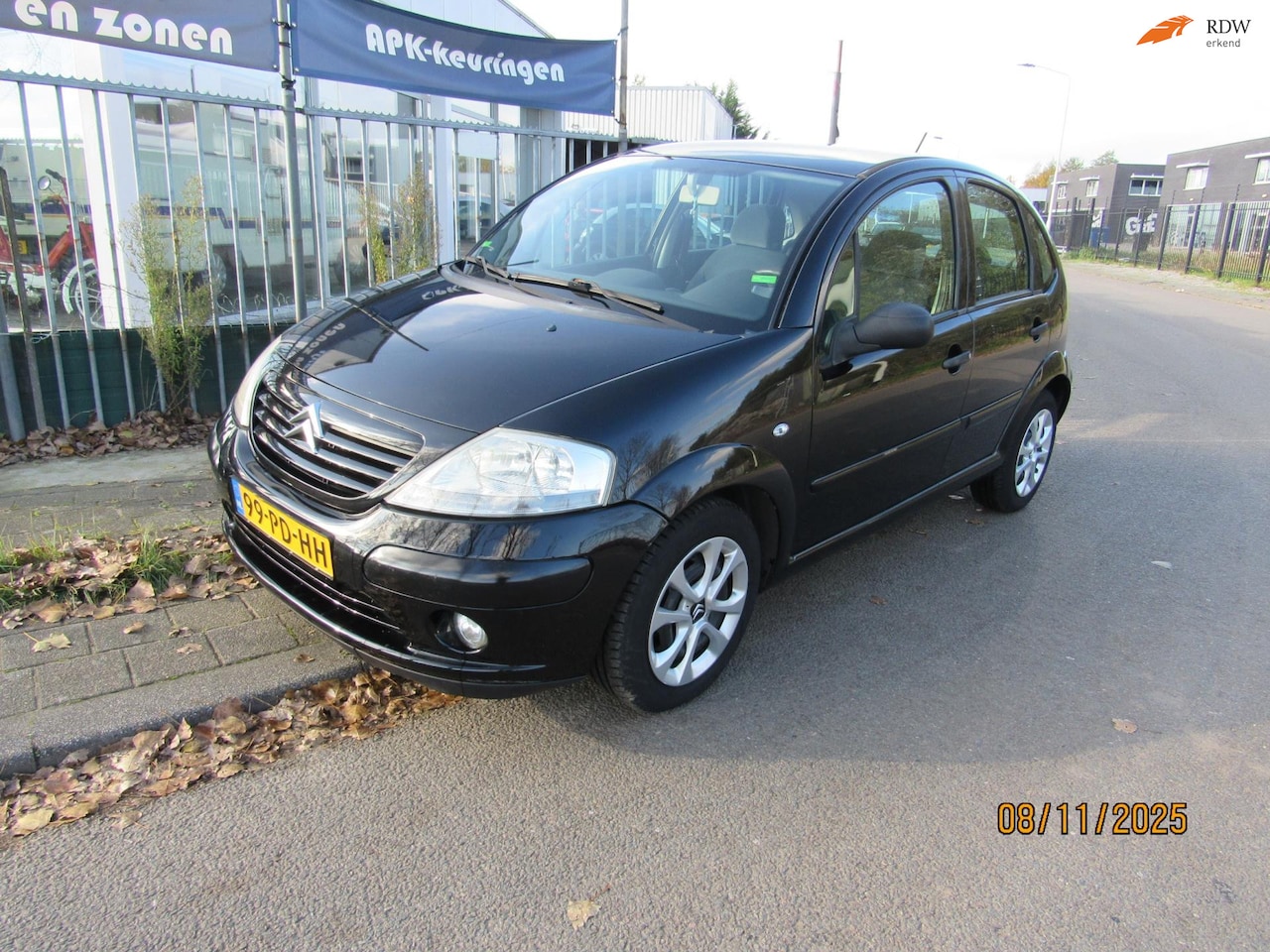 Citroën C3 - 1.1i AIRCO,STUURBEKRACHTIGING - AutoWereld.nl