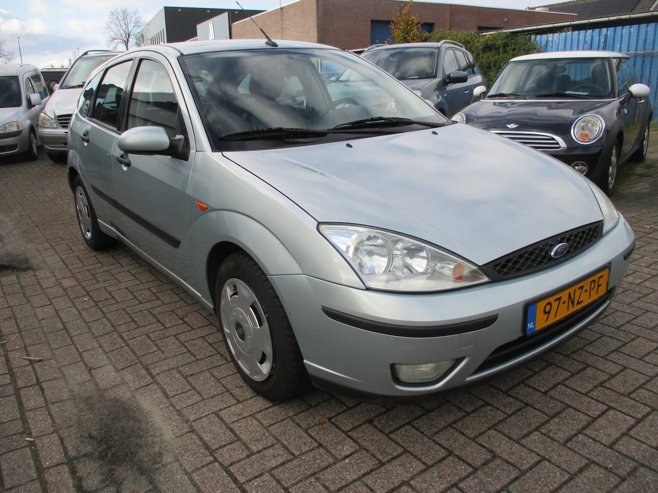 Ford Focus - 1.6-16V Futura APK 10-2026! - AutoWereld.nl