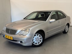 Mercedes-Benz C-klasse - 180 K. Elegance / NL-auto / Clima / Trekhaak
