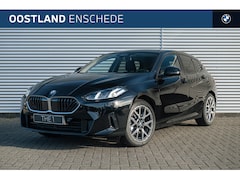 BMW 1-serie - 120 Automaat / Trekhaak / Parking Assistant / Stoelverwarming / Driving Assistant
