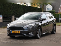 Ford Focus Wagon - 1.0 ST-Line | NAVI | CLIMA | CRUISE | XENON | MOOIE GOED ONDERHOUDEN AUTO |