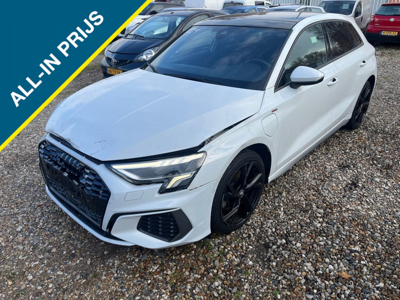 Audi A3 Sportback - 45 TFSI e S ed. Comp Voorschade airbags OK!! - AutoWereld.nl
