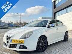 Alfa Romeo Giulietta - 2.0 JTDm 240pk/NAP/18"