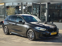 BMW 1-serie - M135i xDrive High Executive | ACC | PANO | H&K | elct. stoelen