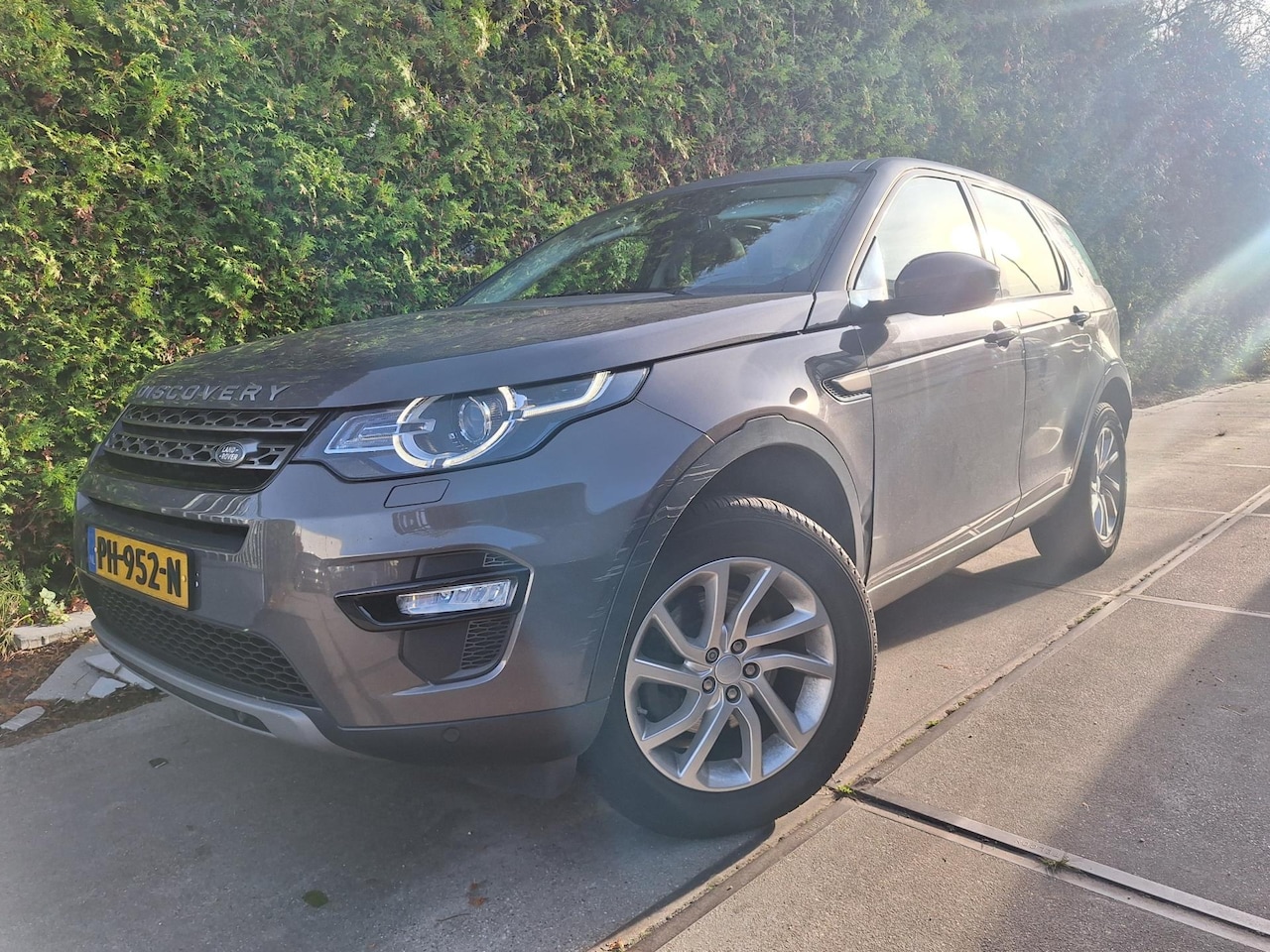 Land Rover Discovery Sport - 2.0 TD4 HSE 2.0 TD4 HSE - AutoWereld.nl