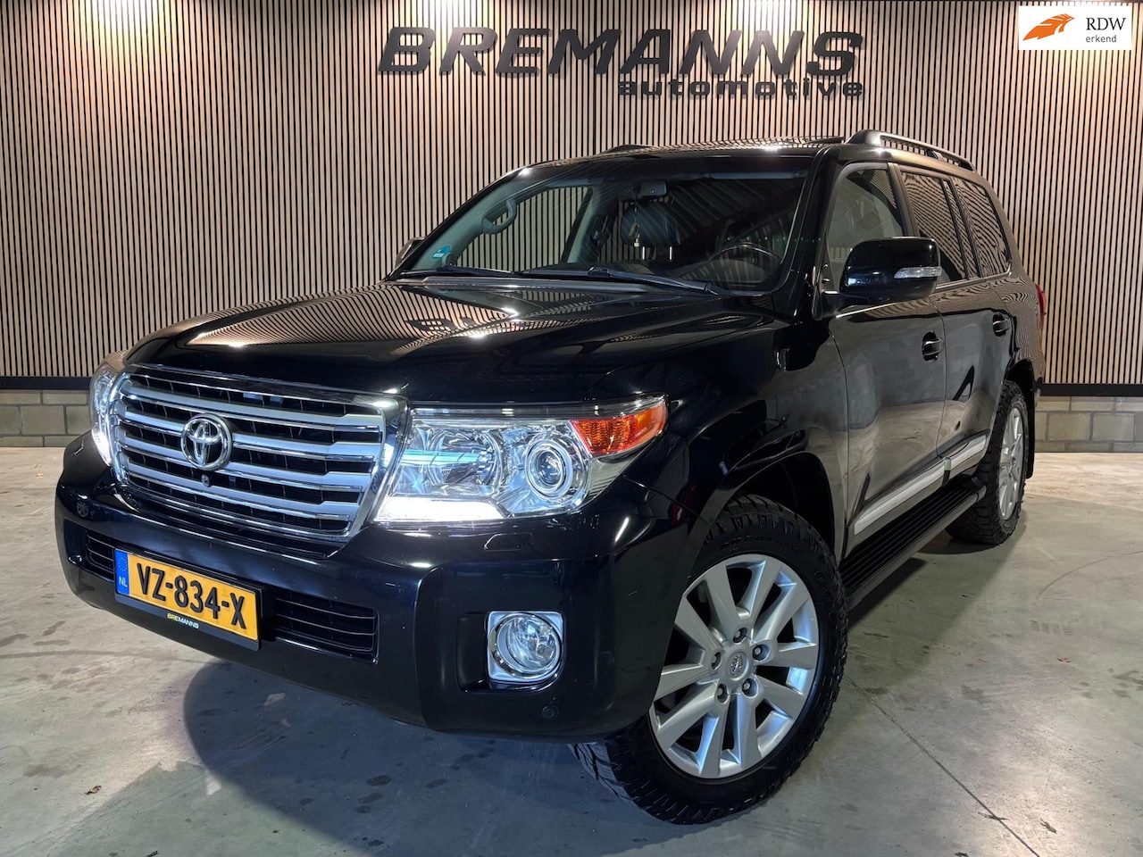Toyota Land Cruiser V8 - 4.5 V8 D-4D Executive Standard Roof Blind Van 4.5 V8 D-4D Executive Standard Roof Blind Van - AutoWereld.nl