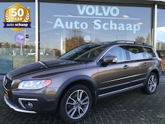 Volvo XC70 - 2.4 D5 Summum AWD Automaat | Rijklaar incl garantie | Schuifdak Achterspoiler Trekhaak afn