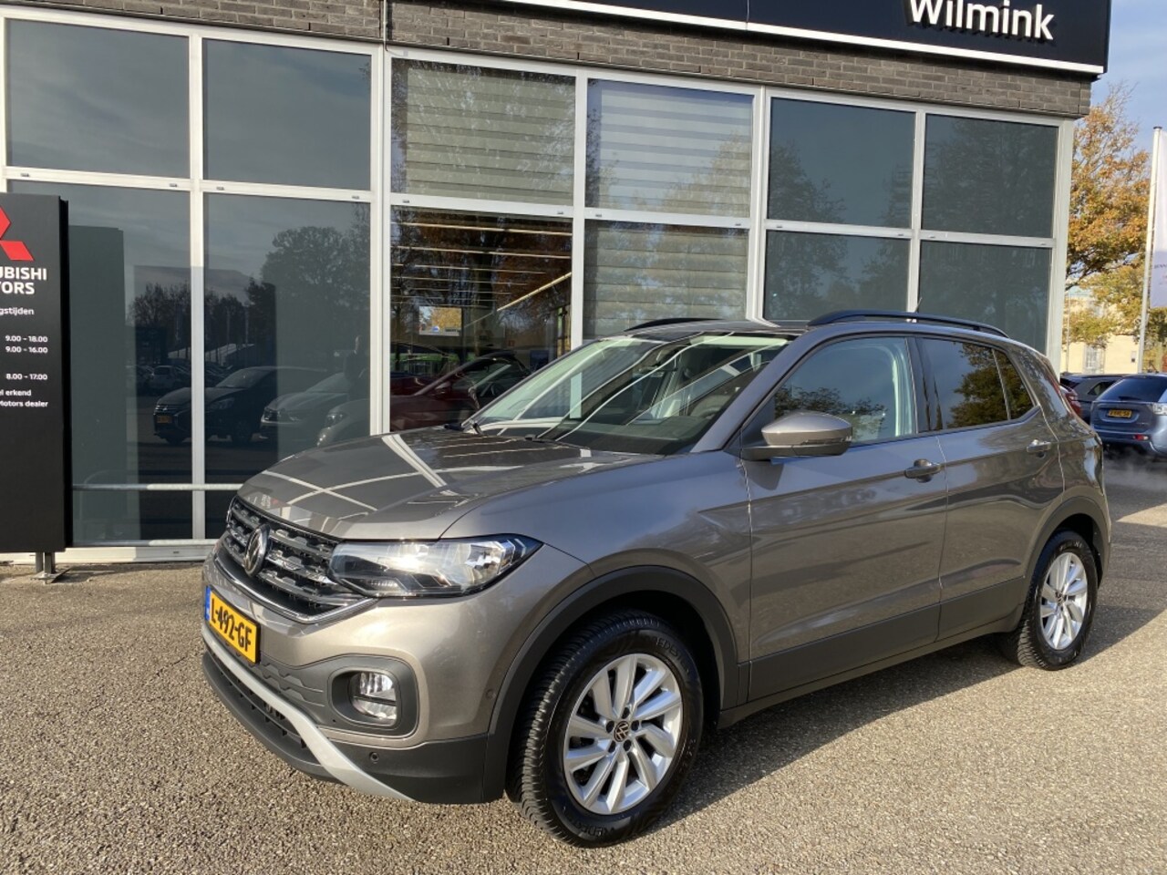 Volkswagen T-Cross - 1.0 TSI Life | Adap cruise | Trekhaak (17648km!) - AutoWereld.nl