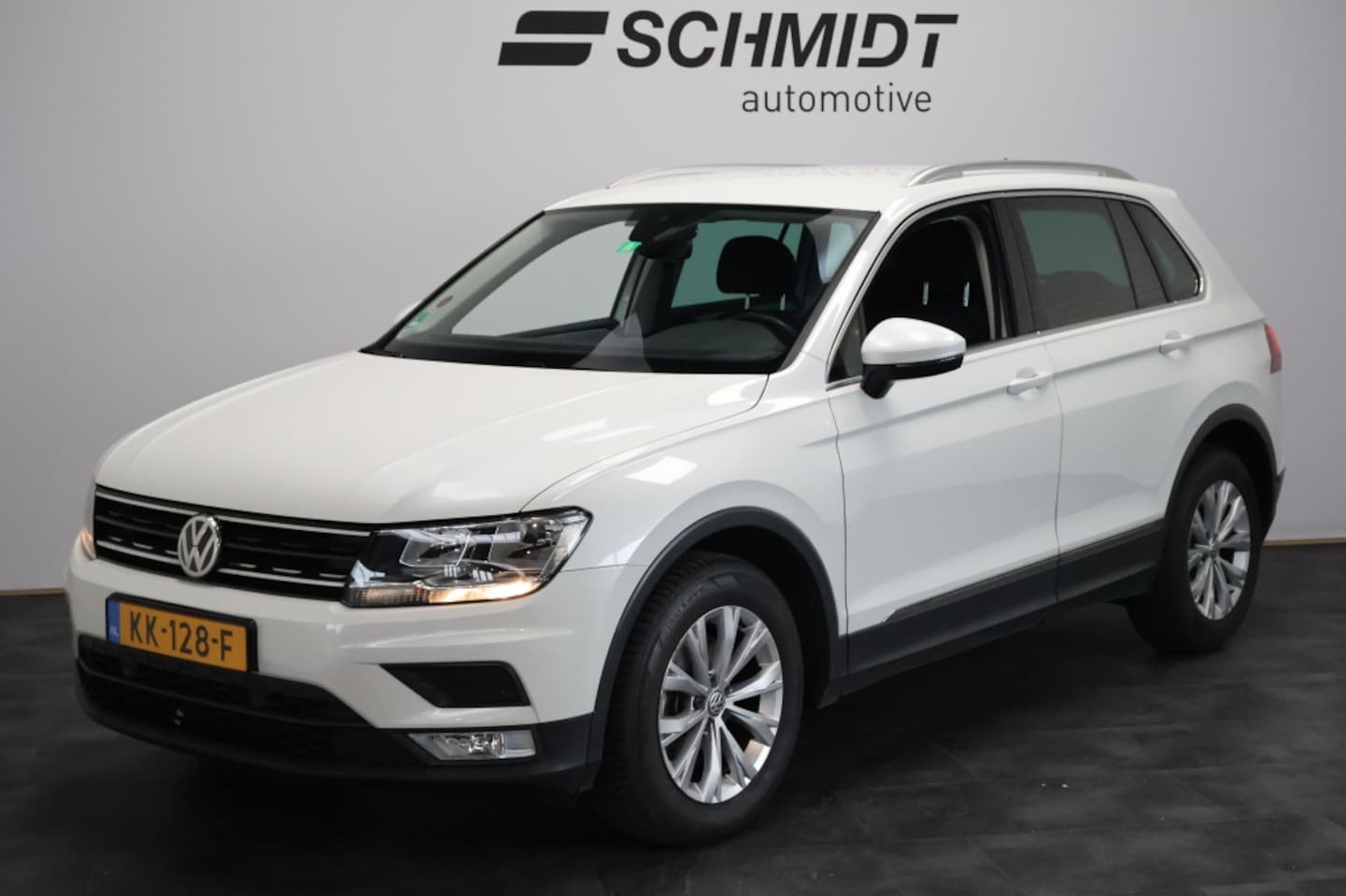 Volkswagen Tiguan - 1.4 TSI ACT 150pk Automaat | Trekhaak | ACC | DAB - AutoWereld.nl