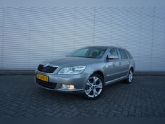 Skoda Octavia Combi - 1.4 TSI Elegance Business Line LICHTE SCHADE / Airco / Navi / Cruise / Parkeersens. / Trek