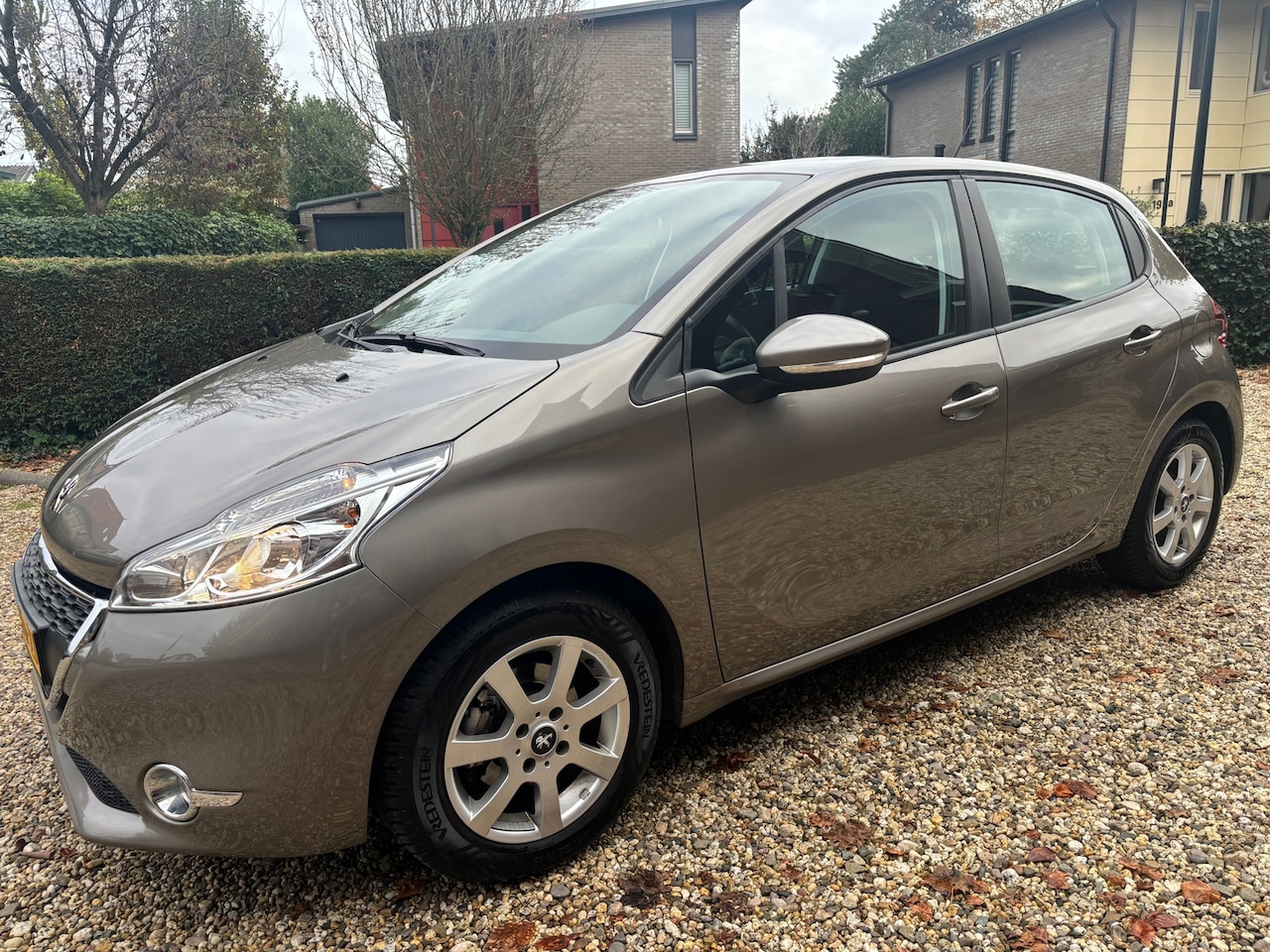 Peugeot 208 - 1.2 Vti Envy 1.2 VTi Envy - AutoWereld.nl