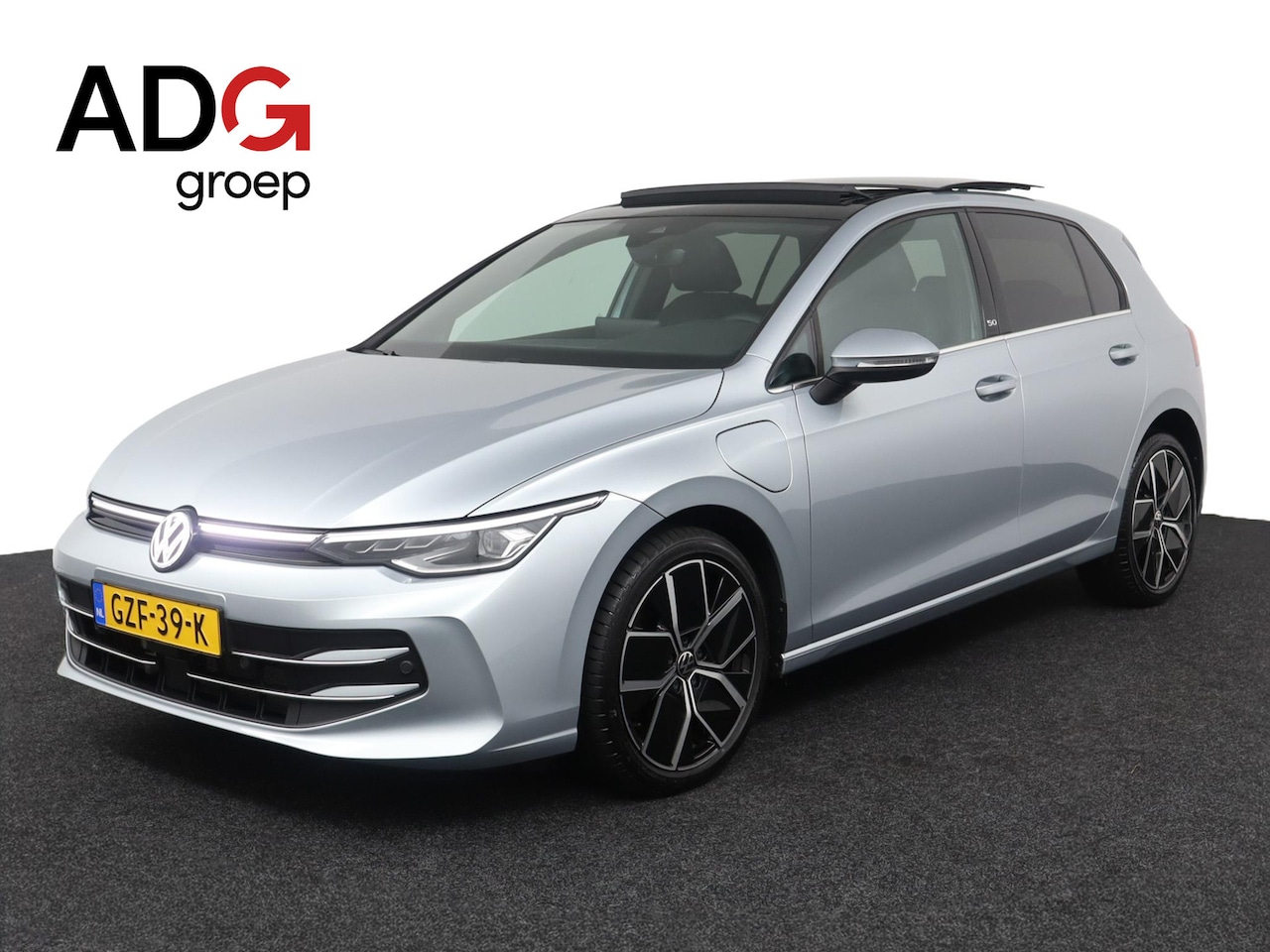 Volkswagen Golf - 1.5 eHybrid 50 Edition | Panodak | Stoelgeheugen | Lichtmetaal | Dealer onderhouden - AutoWereld.nl