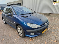 Peugeot 206 - 1.4 XR Challenge