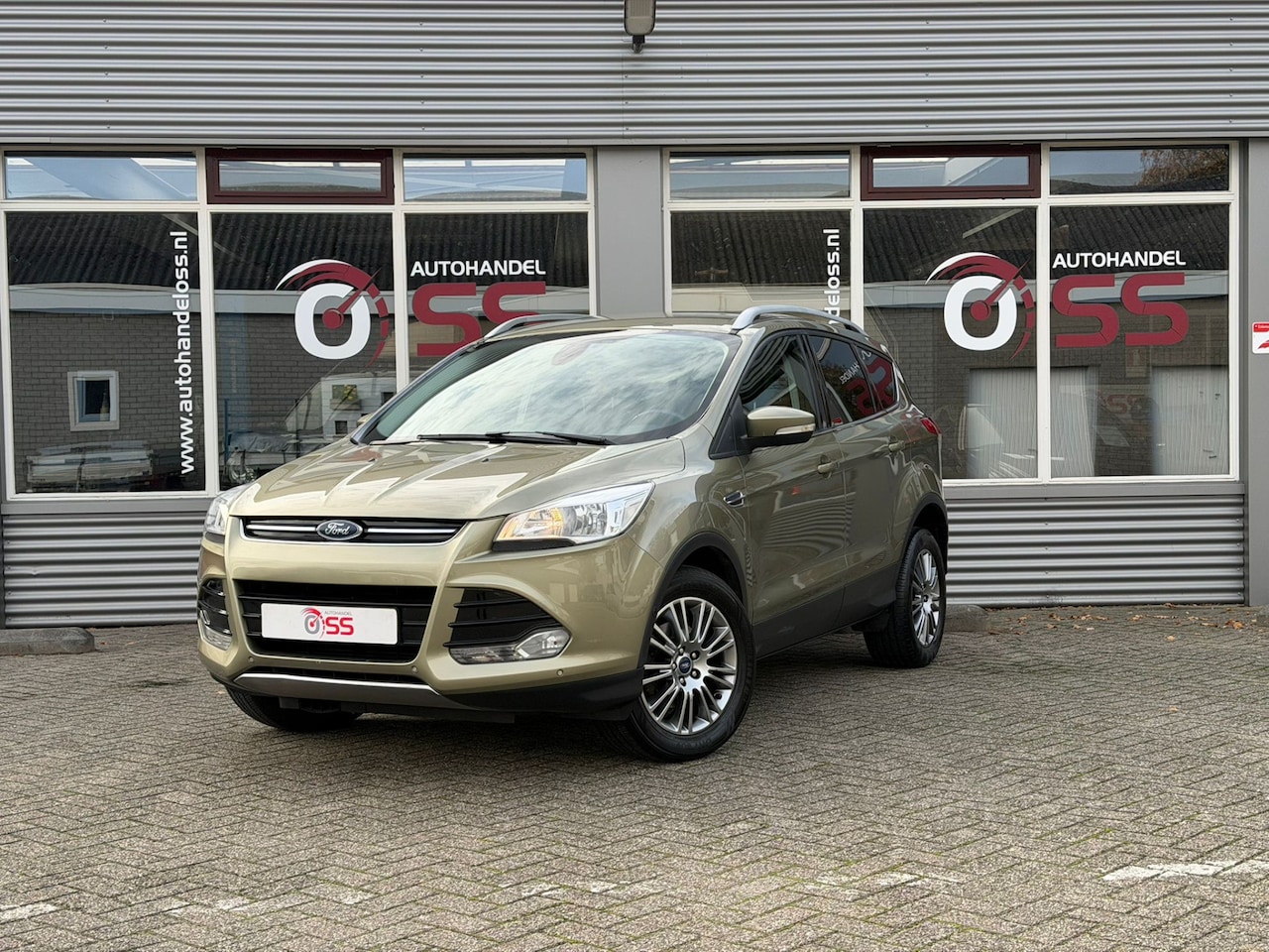 Ford Kuga - 1.6 Titanium | AIRCO CRUISE TREKHAAK LMV |" - AutoWereld.nl