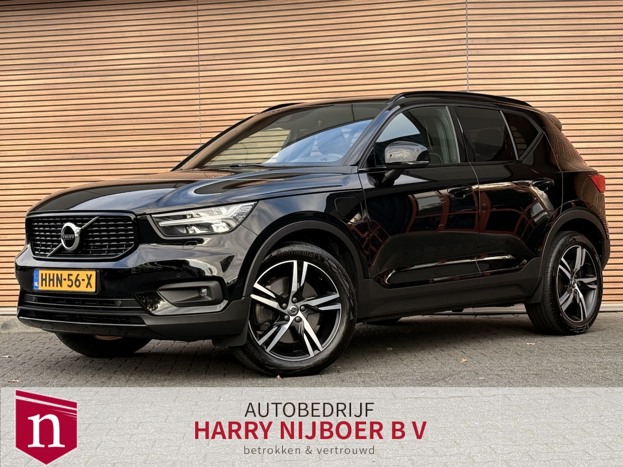 Volvo XC40 - 1.5 T5 Recharge R-Design Adapt. Cruise / Winterpakket / Camera / Sportstoelen - AutoWereld.nl