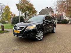 Volkswagen Tiguan - 1.4 TSI Sport Highline | Trekhaak | Leer | PDC