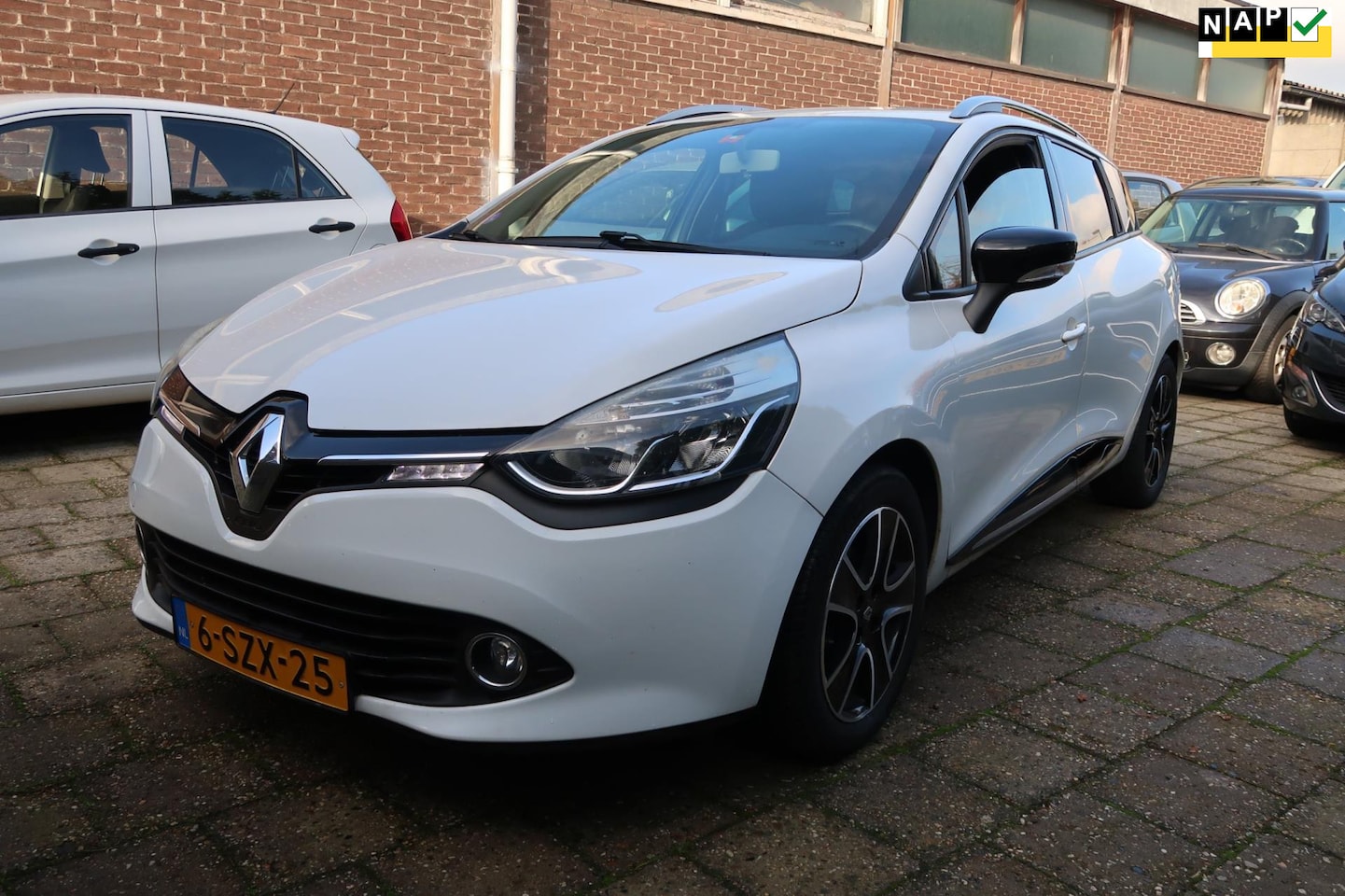 Renault Clio Estate - 0.9 TCe Expression 0.9 TCe Expression - AutoWereld.nl