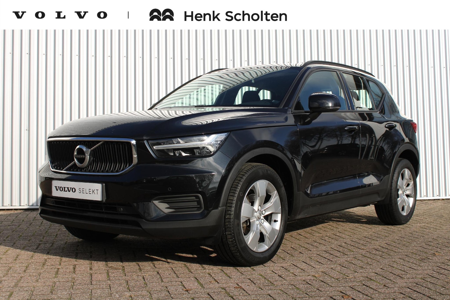 Volvo XC40 - 1.5 T2 Momentum Core | Navigatie| Park Assist Camera| Elektrische bedienbare achterklep| - AutoWereld.nl