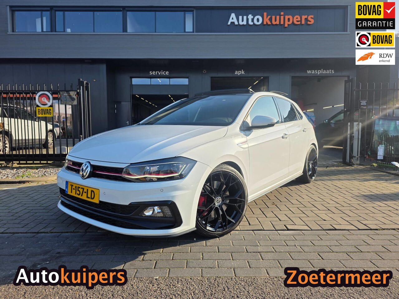 Volkswagen Polo - 2.0 TSI GTI | AUTOMAAT | Met o.a. digitaal dashboard, adaptive cruise, panoramadak, PDC vo - AutoWereld.nl
