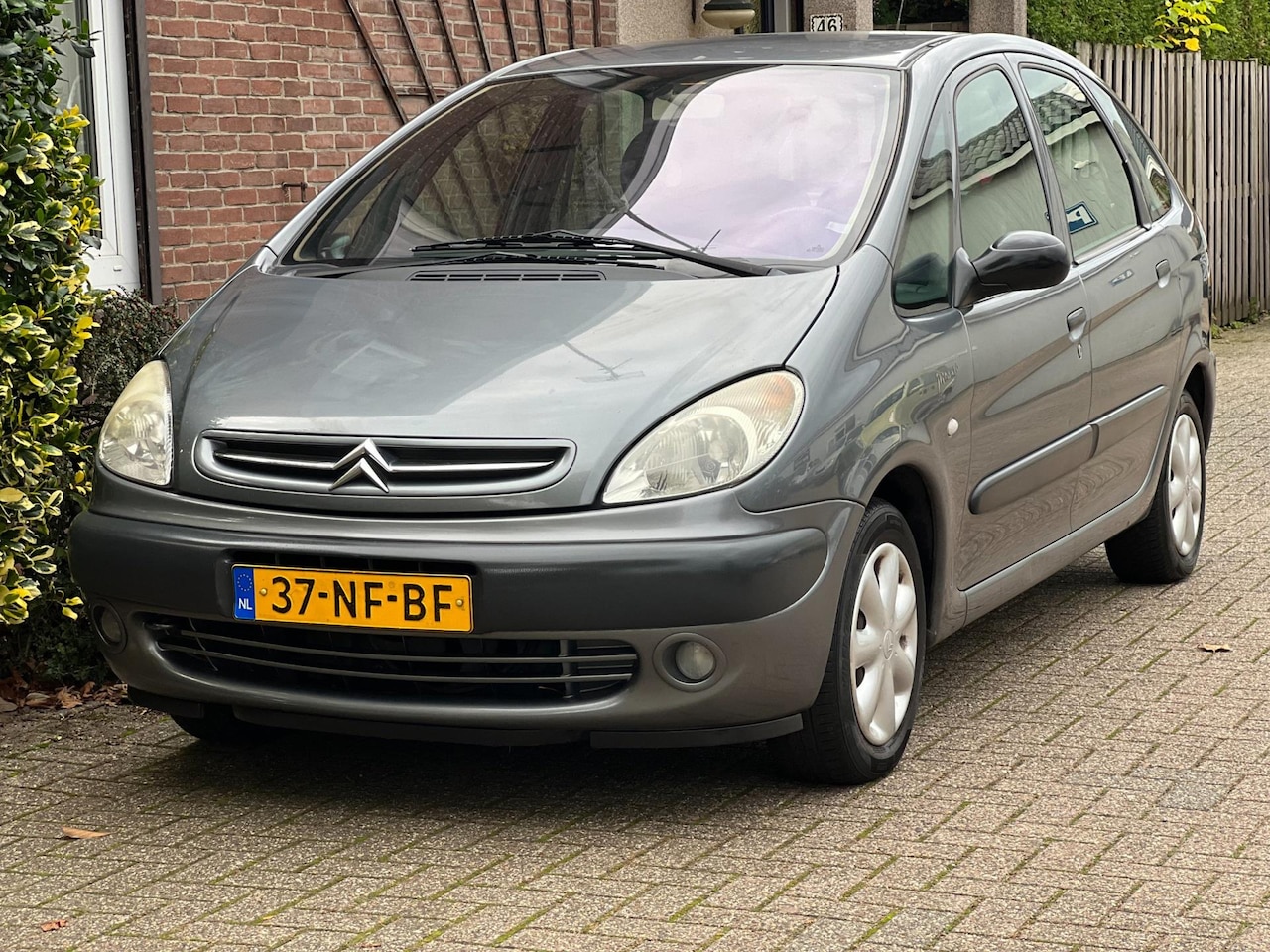 Citroën Xsara Picasso - 1.8i-16V Différence Airco/Cruise control - AutoWereld.nl