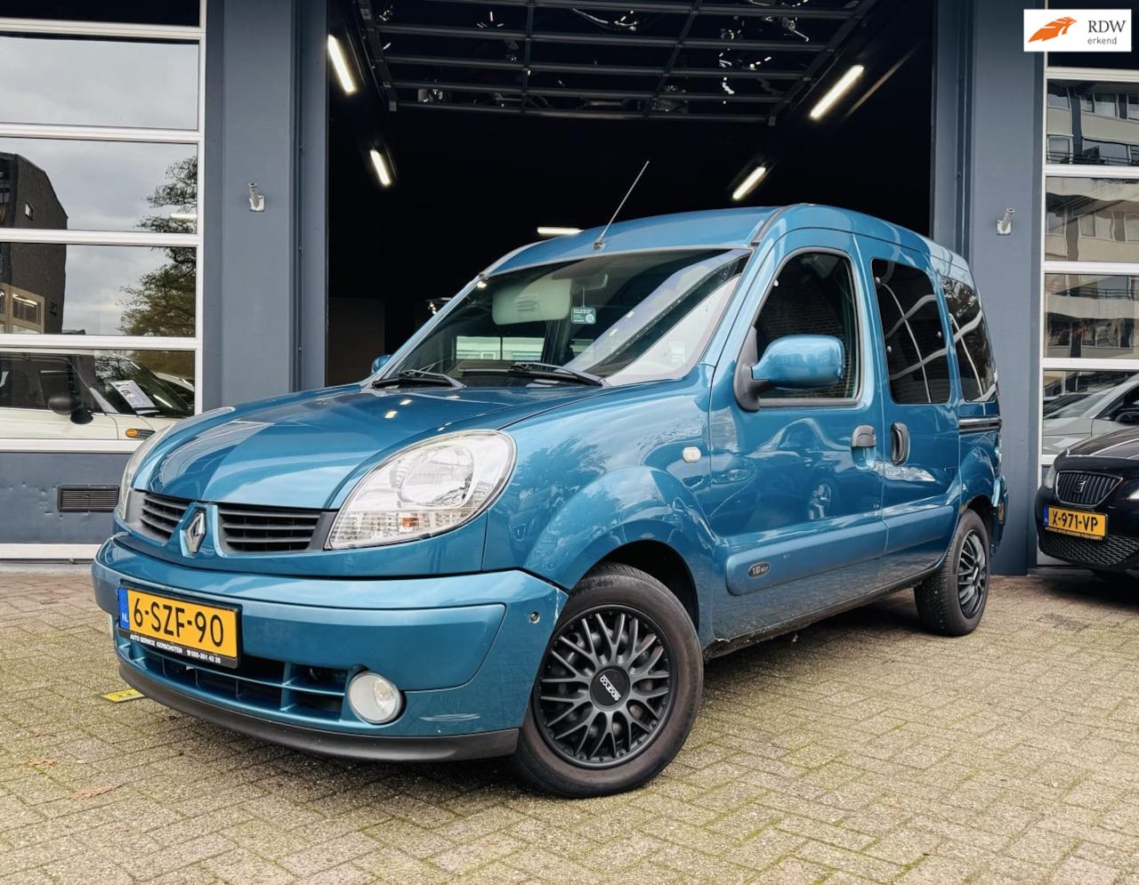 Renault Kangoo - 1.6-16V Privilège | AUTOMAAT - AutoWereld.nl
