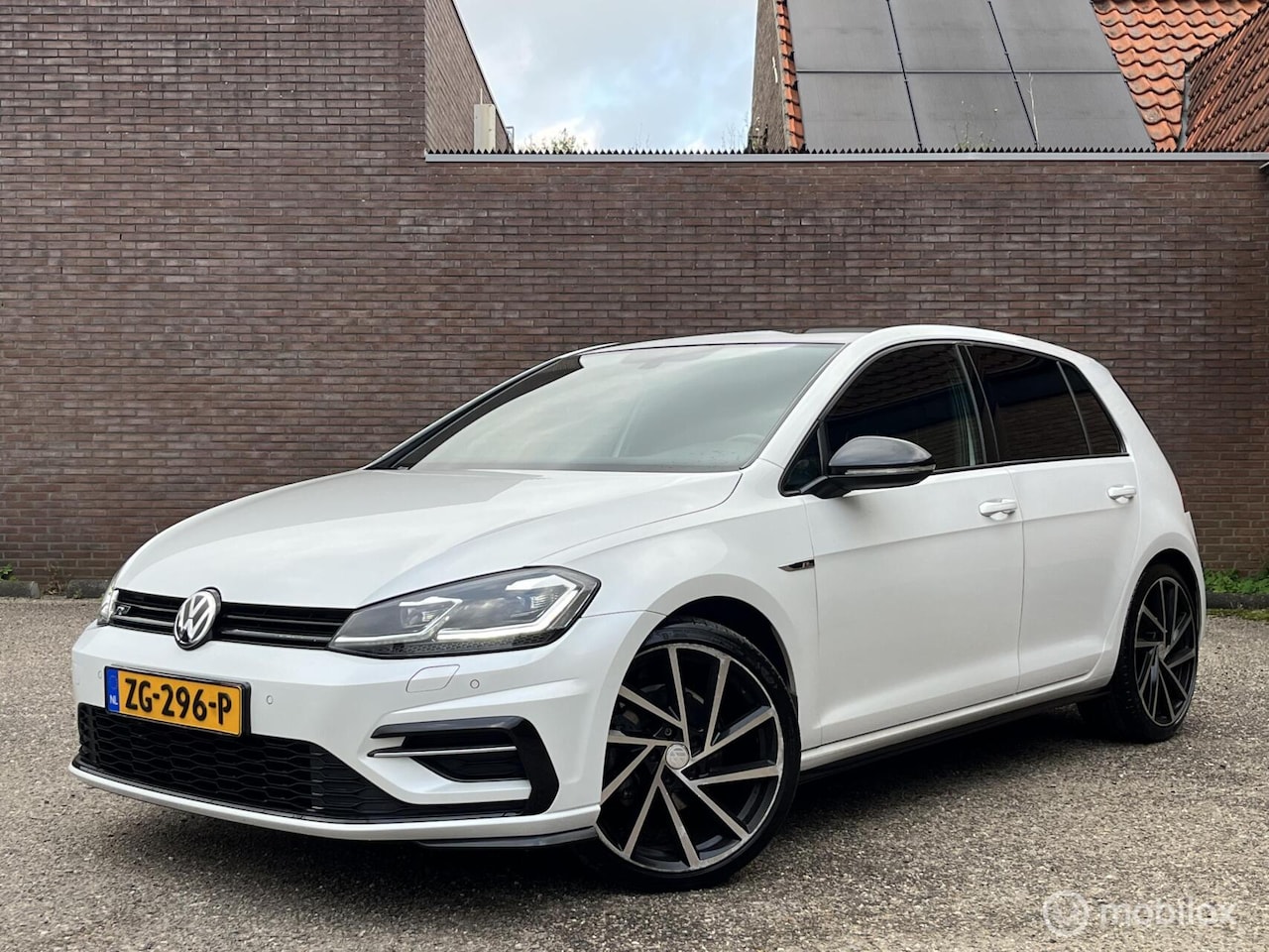 Volkswagen Golf - 1.5 TSI 3x R-Line |Digi-•Cockpit | Stoelverw - AutoWereld.nl