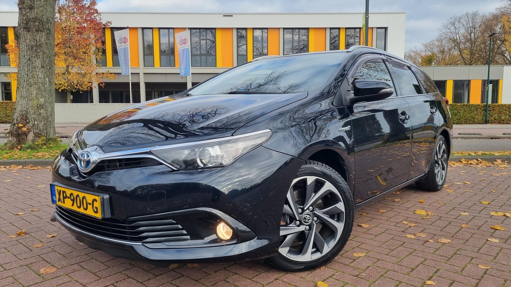 Toyota Auris - 1.8 Hybrid Aut Dynamic Camera/ dealer ondh. - AutoWereld.nl