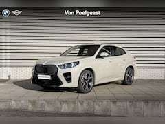 BMW iX2 - eDrive20 M Sportpakket Pro / Innovation Pack / Comfort Pack / Panoramadak / Elektrisch ver